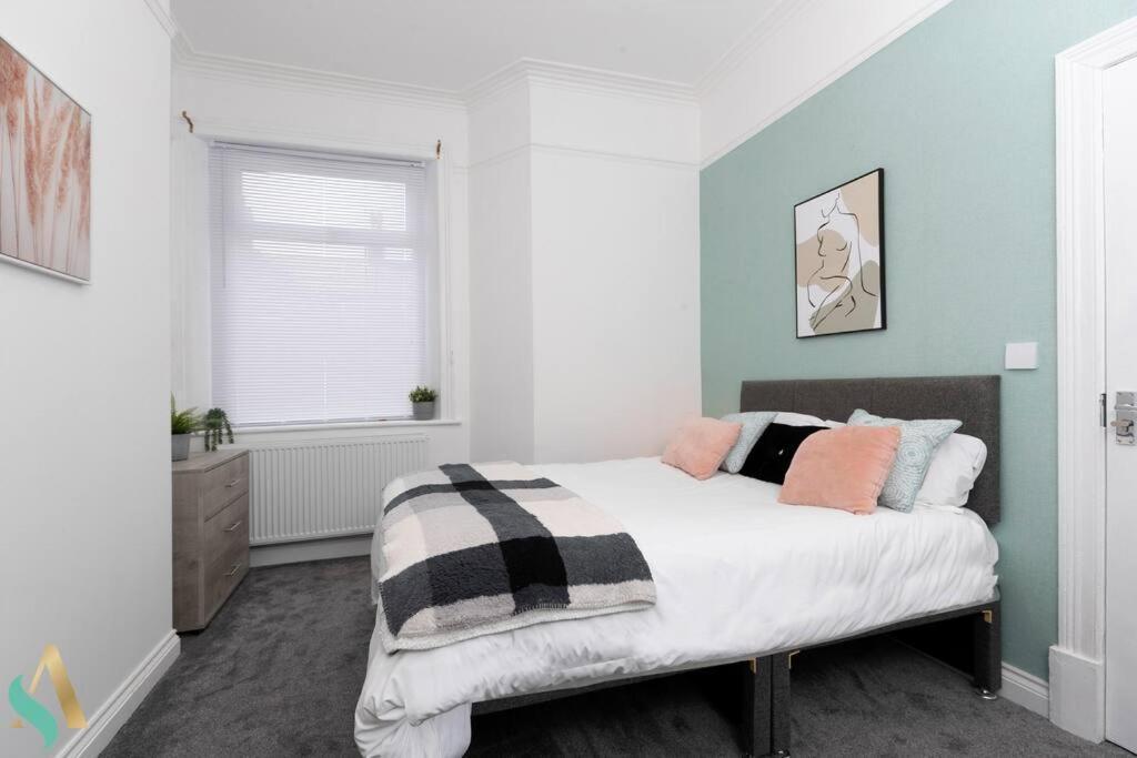5 Double Bedrooms With Ensuites - Teesside House Tsac Redcar Bagian luar foto